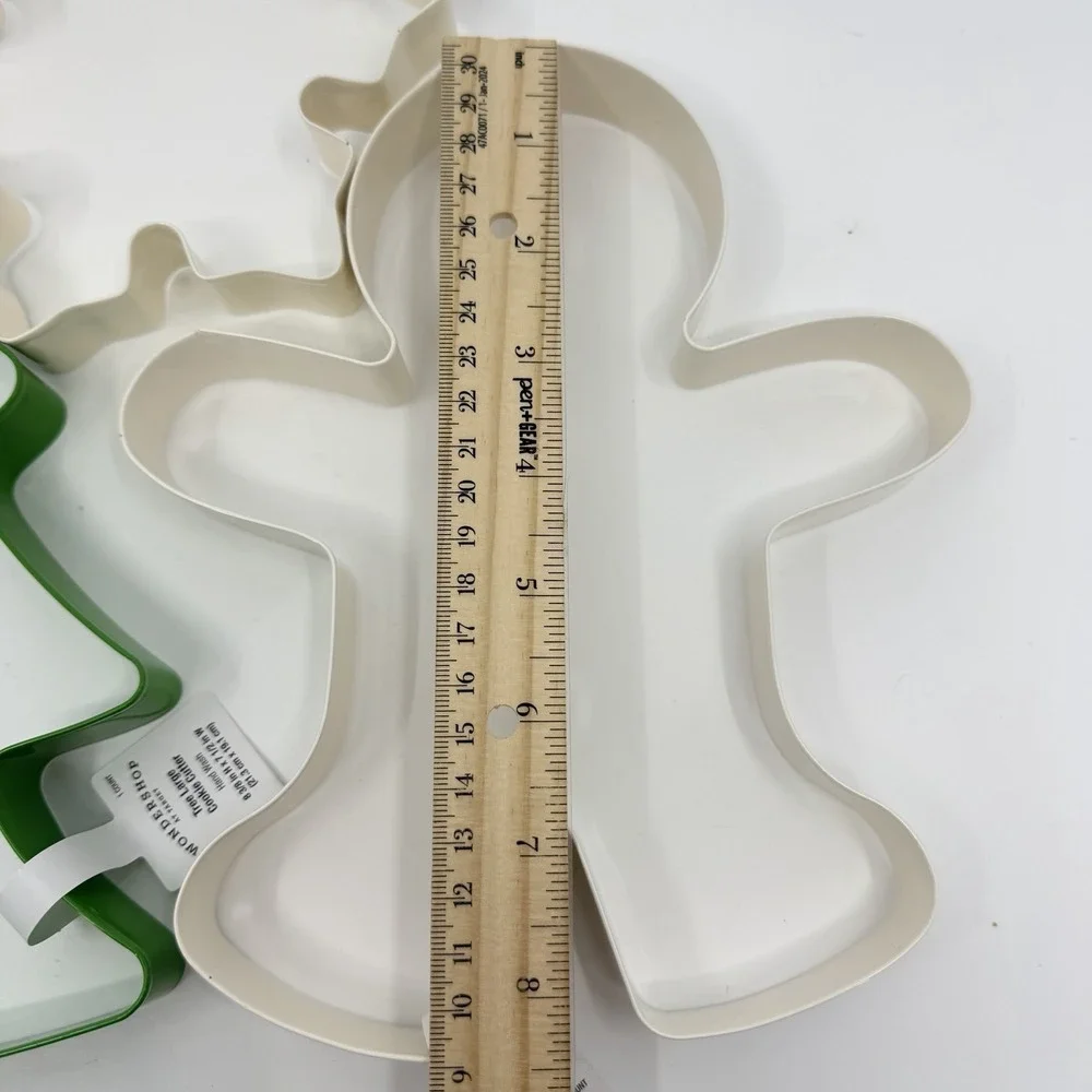 Set Of 3‎ Large Target Wondershop Tree & Gingerbread Snowflake Cookie Cutters